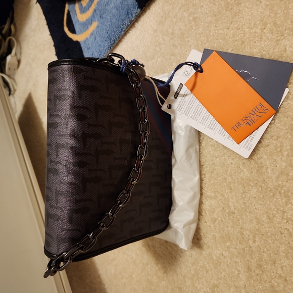 Trussardi small crossbody bag (new with tag) - Picture 6 of 8